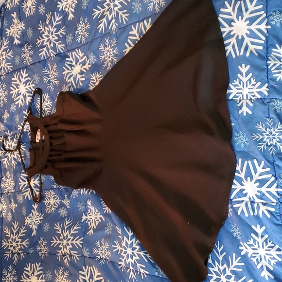 Dresses & Skirts - Cute black dress